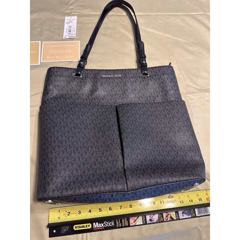 Michael Kors Women Black Signature Bedford Shoulder Tote Handbag LOTS OF POCKETS